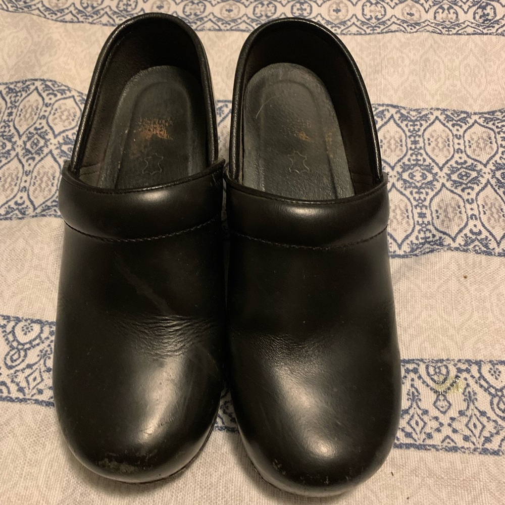 Dansko XP size 38 clog